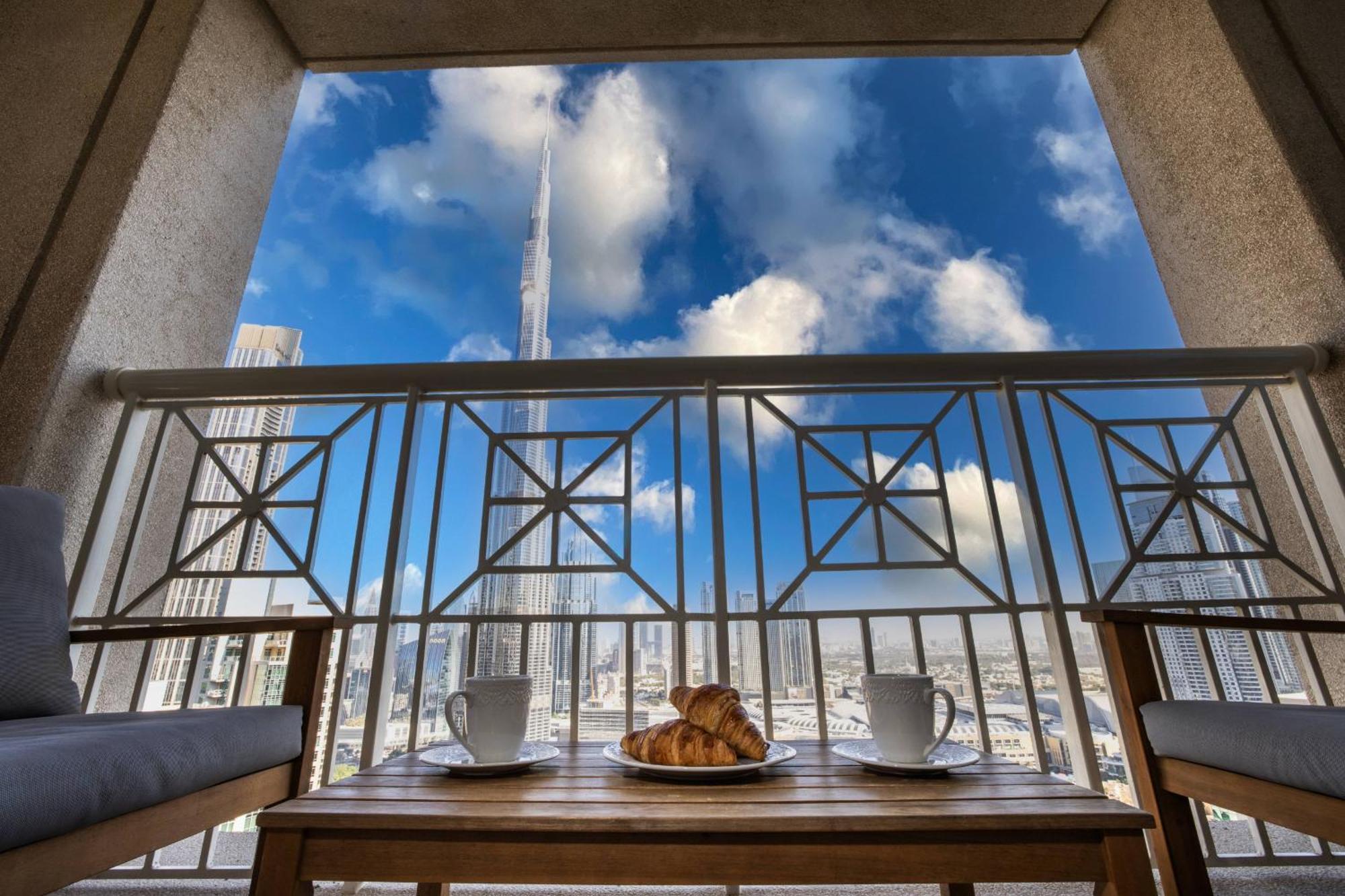 Signature Burj Khalifa View Residence Dubái Exterior foto